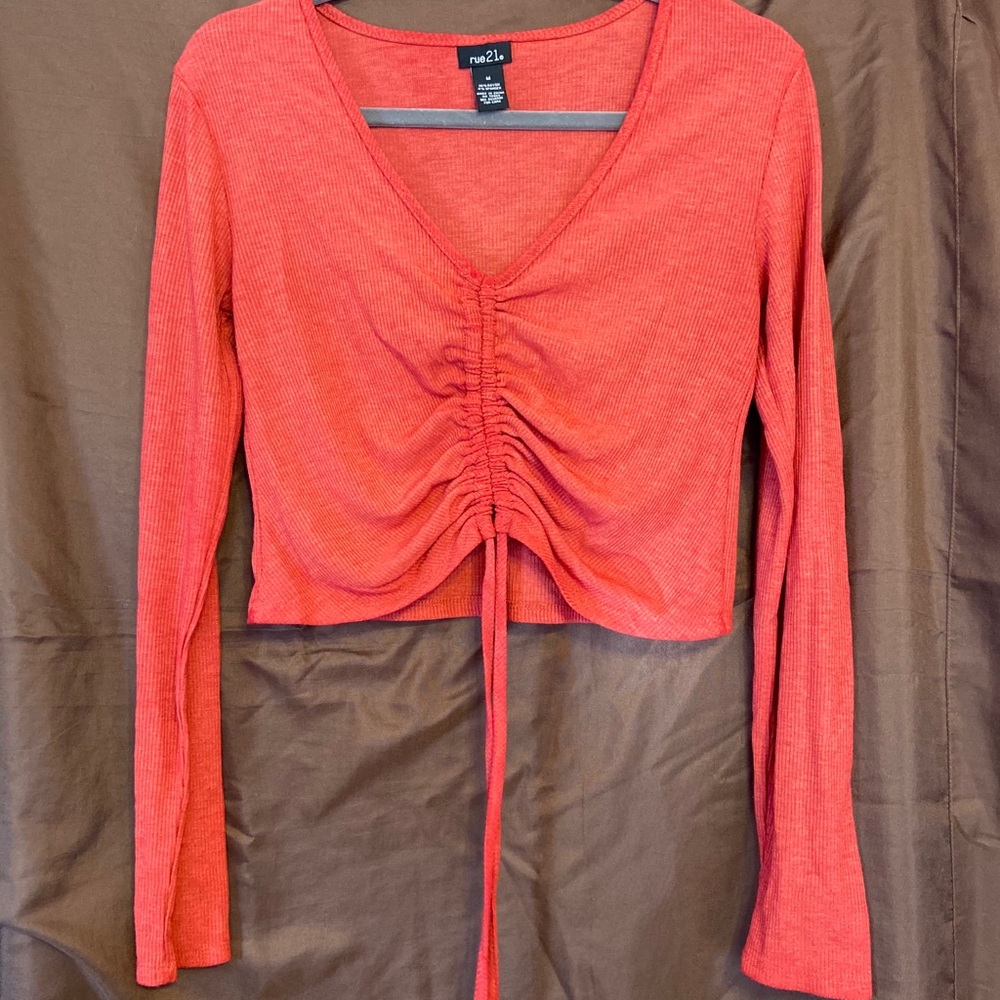 V-neck crop top